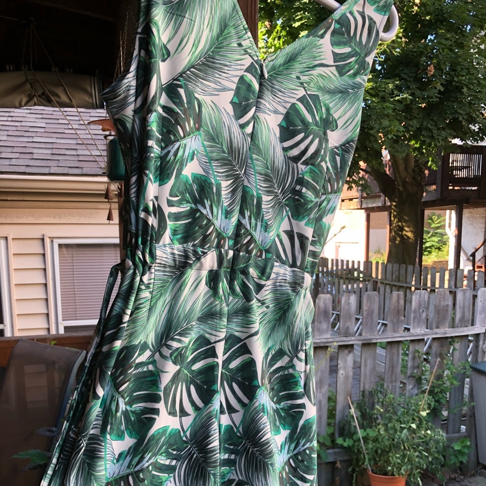 Monstera Leaf Dalia Jumpsuit with side ties - Picture 3 of 15